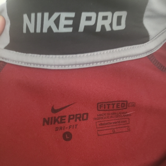 NWOT. Mens Nike Pro Dryfit shell jacket. NWOT - Picture 2 of 2